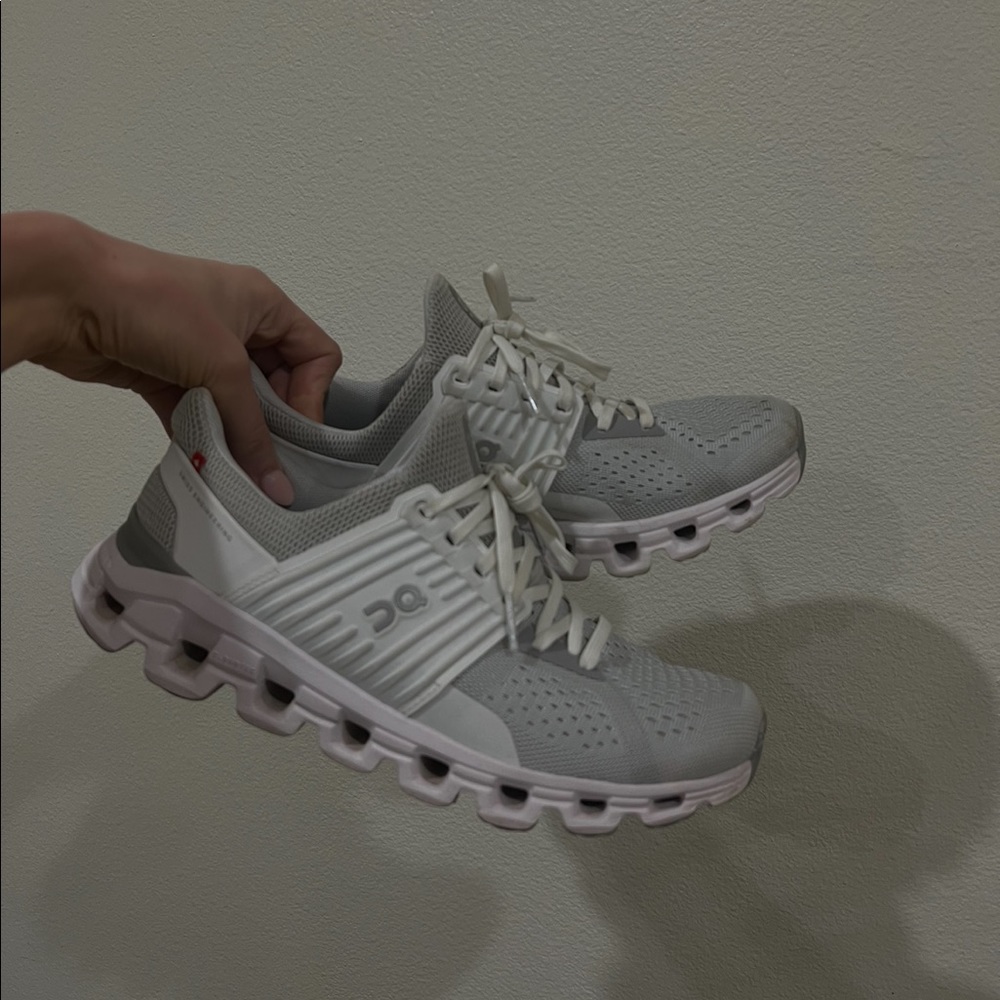 On clouds size 8